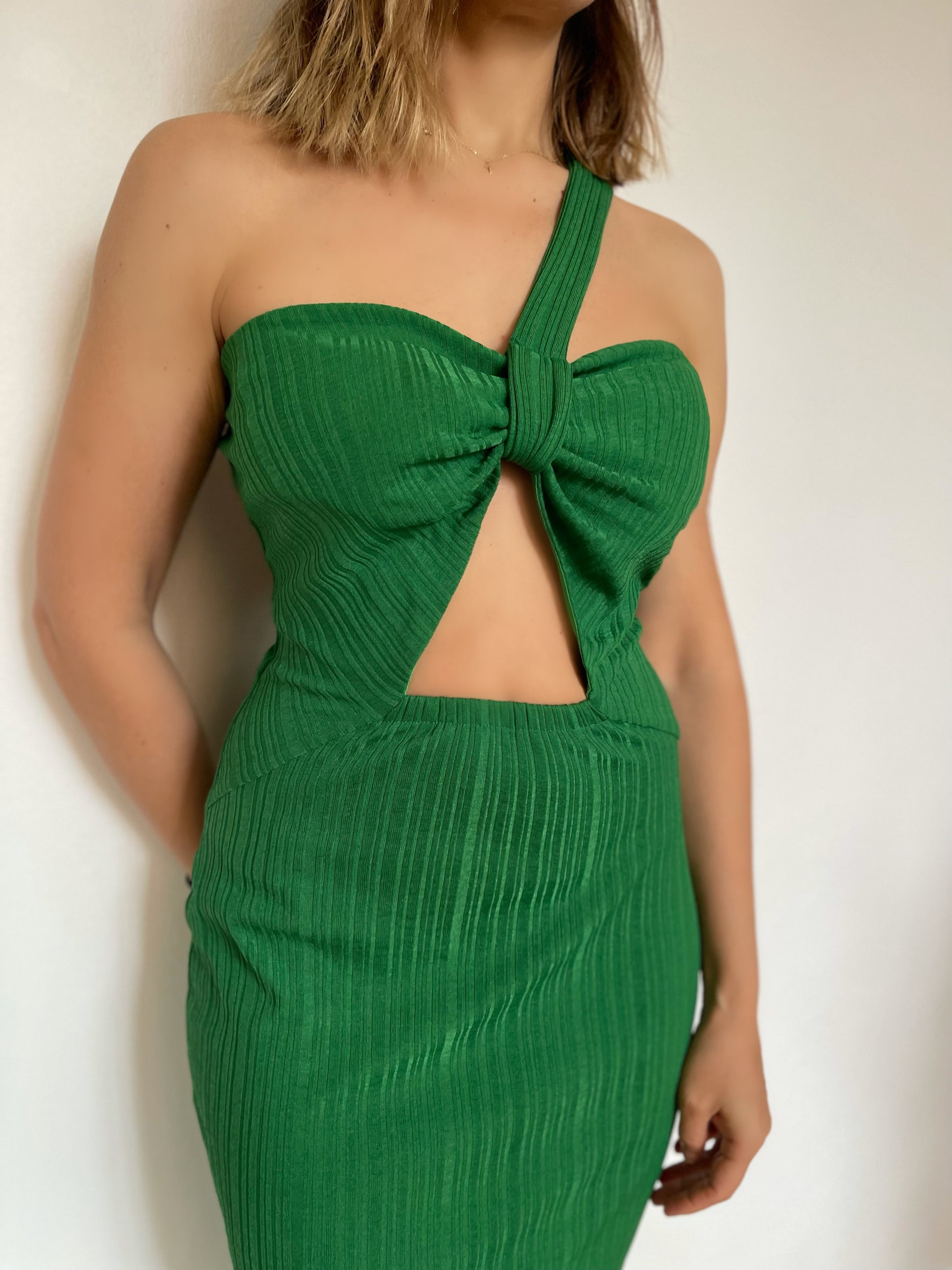 Secretly Posh Clothing - Side Strap Shift Split Dress - Emerald Green