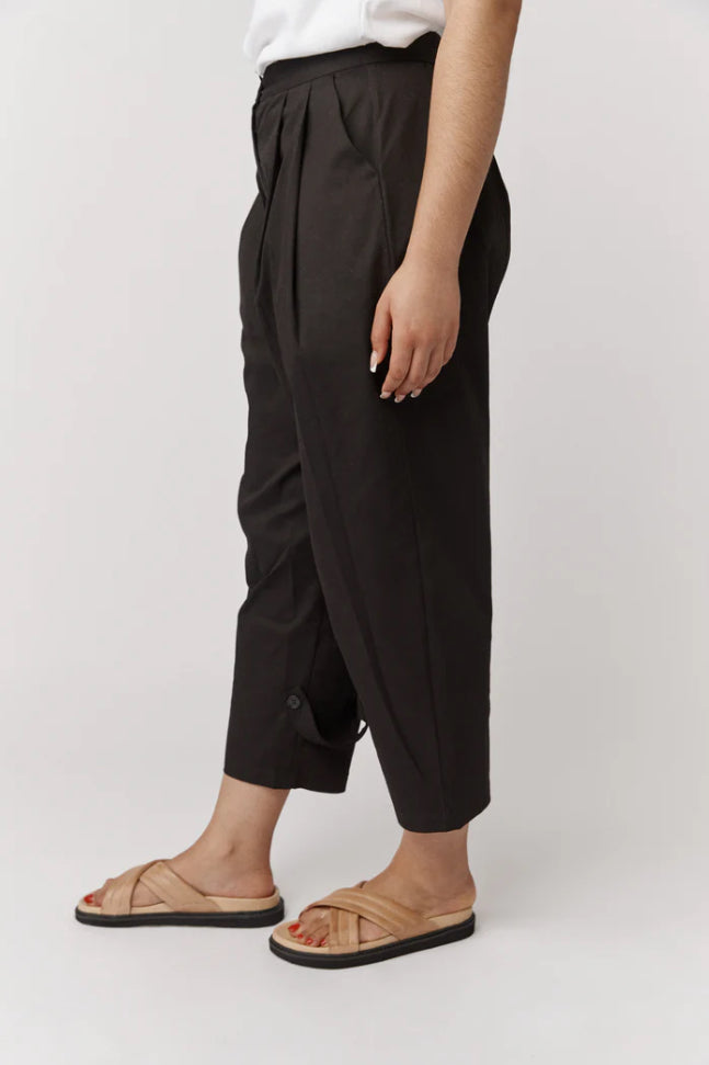 Alkam Marna Paperbag Black Pants